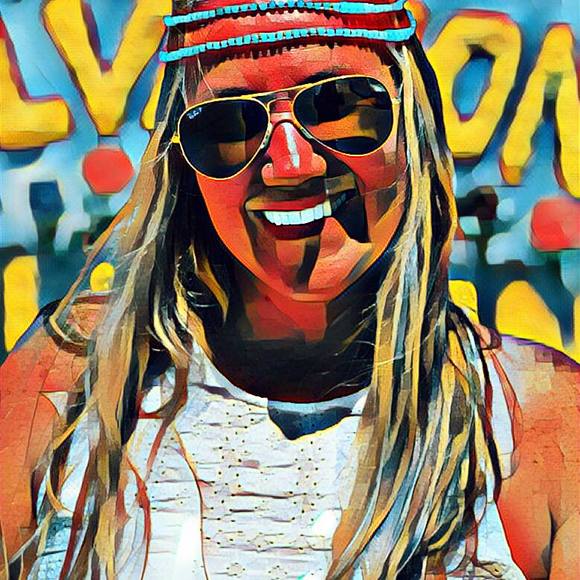 Meet your Posher, Jennifer - Picture 1 of 1